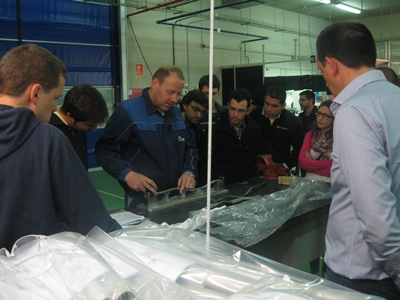 alumnos del master en diseño mecánico aeronáutico visitan la fábrica de AFSA